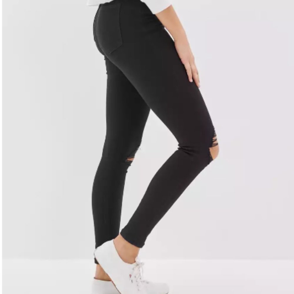 American Eagle Black Distressed Super Hi-Rise Jeggings Size 2s